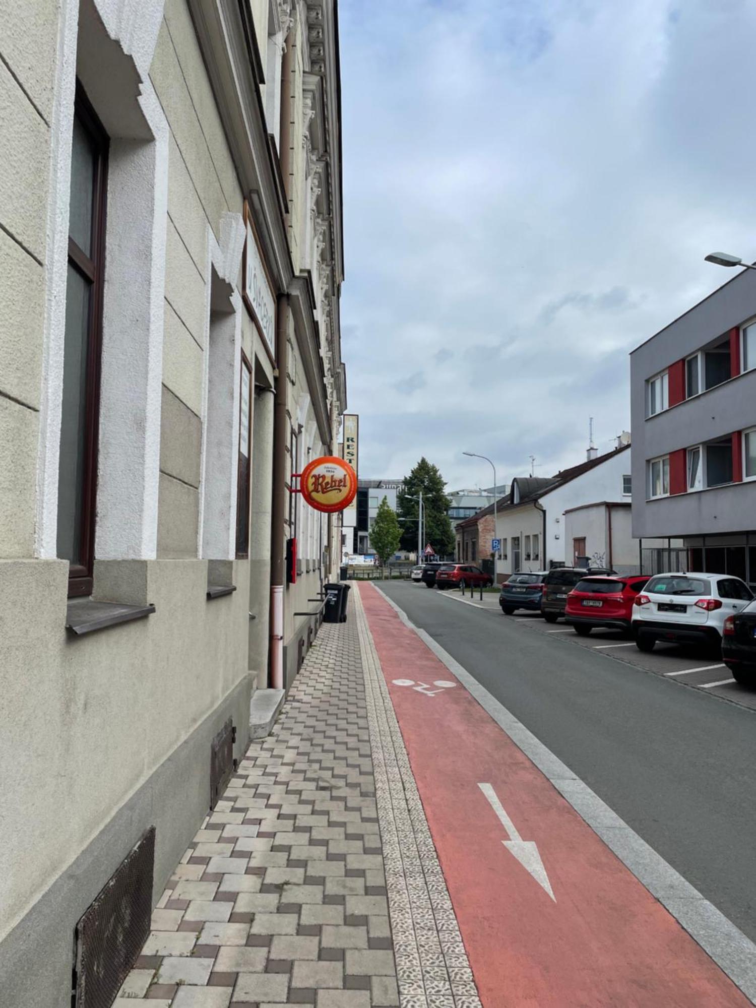 Hradec Králové Kolotuk旅舍 外观 照片